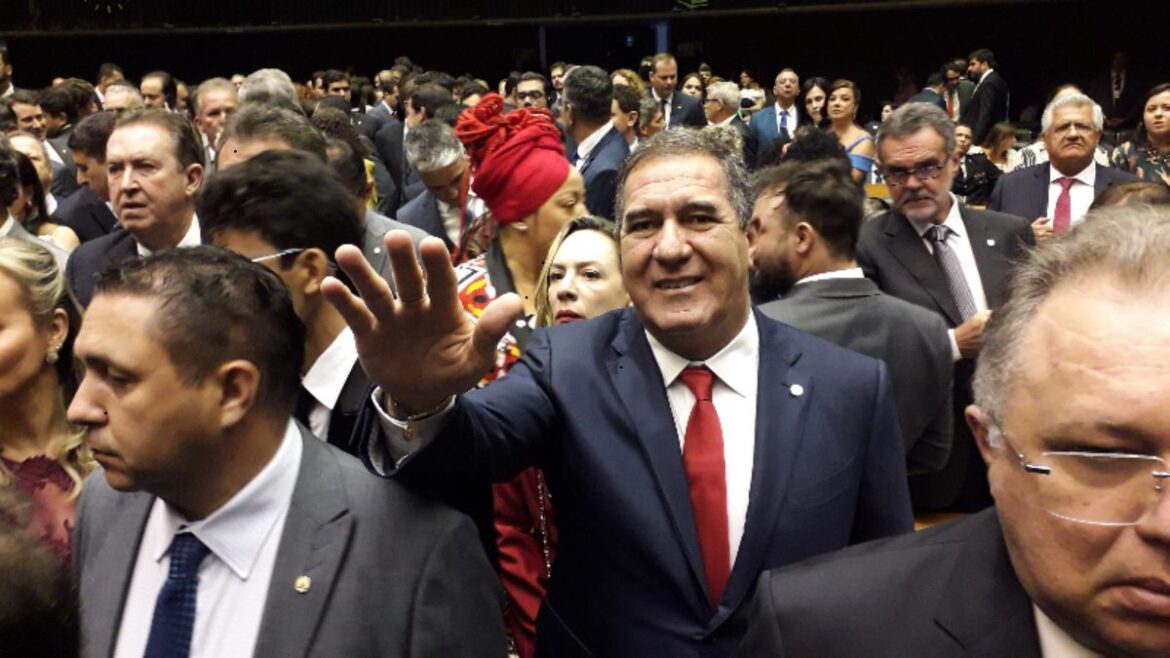 Presidente do Sistema Fecomércio Ceará toma posse como Deputado Federal em Brasília
