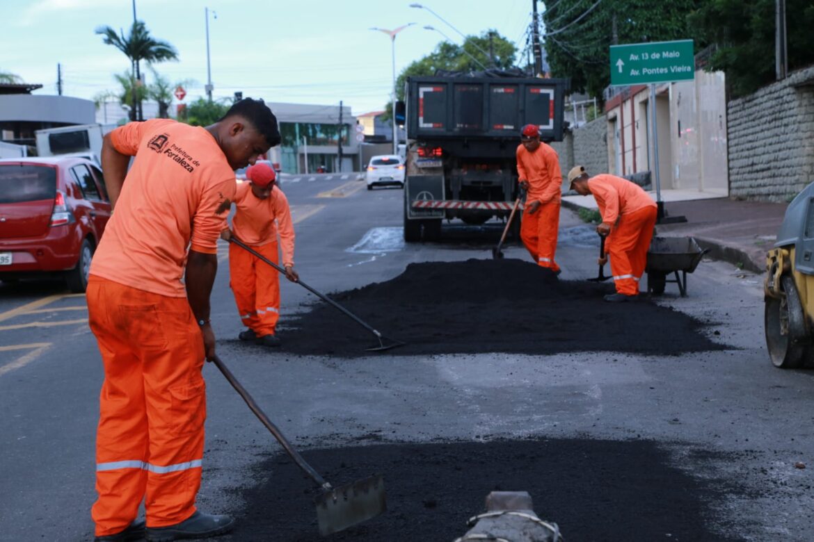 Prefeitura de Fortaleza conclui 1ª fase do serviço de tapa-buracos em 86 vias da cidade
