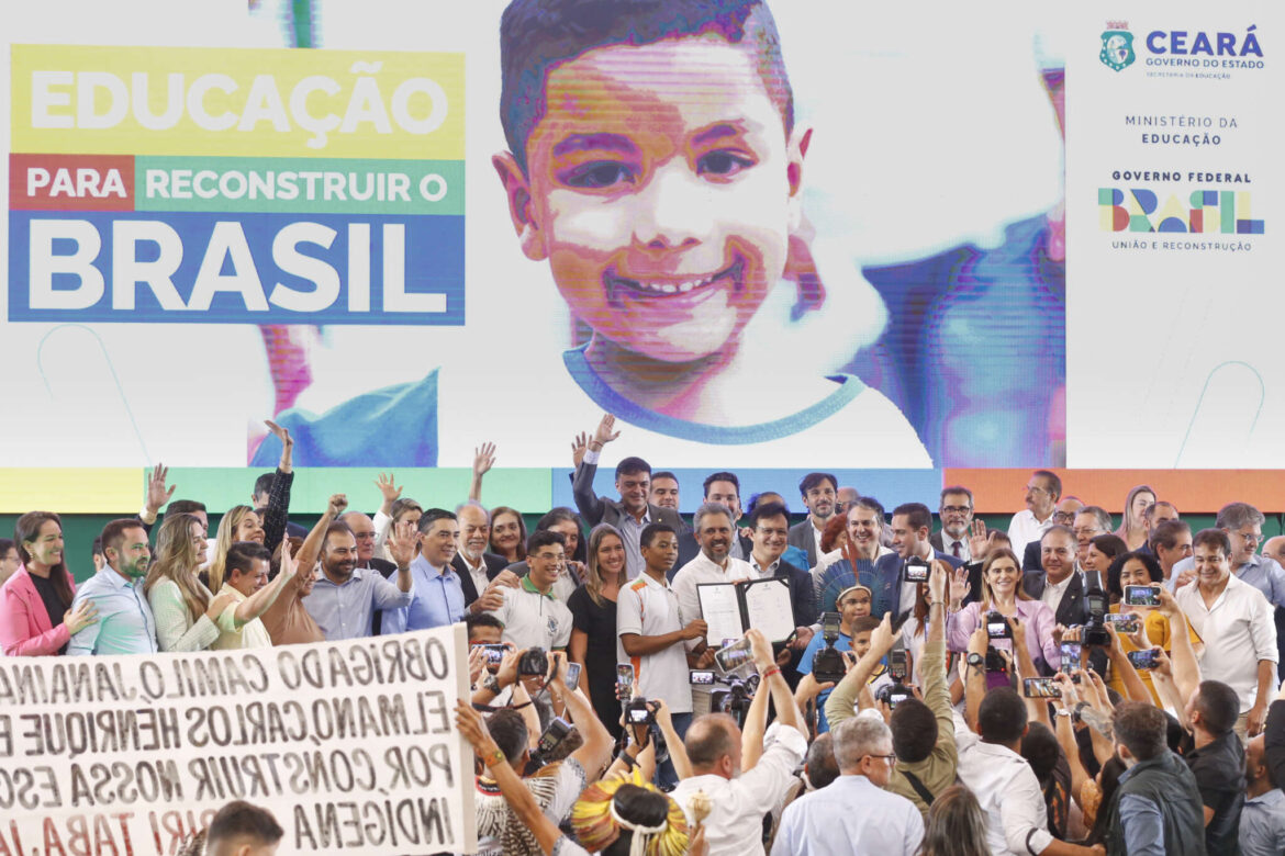 Governo anuncia construção de 22 escolas em Tempo Integral