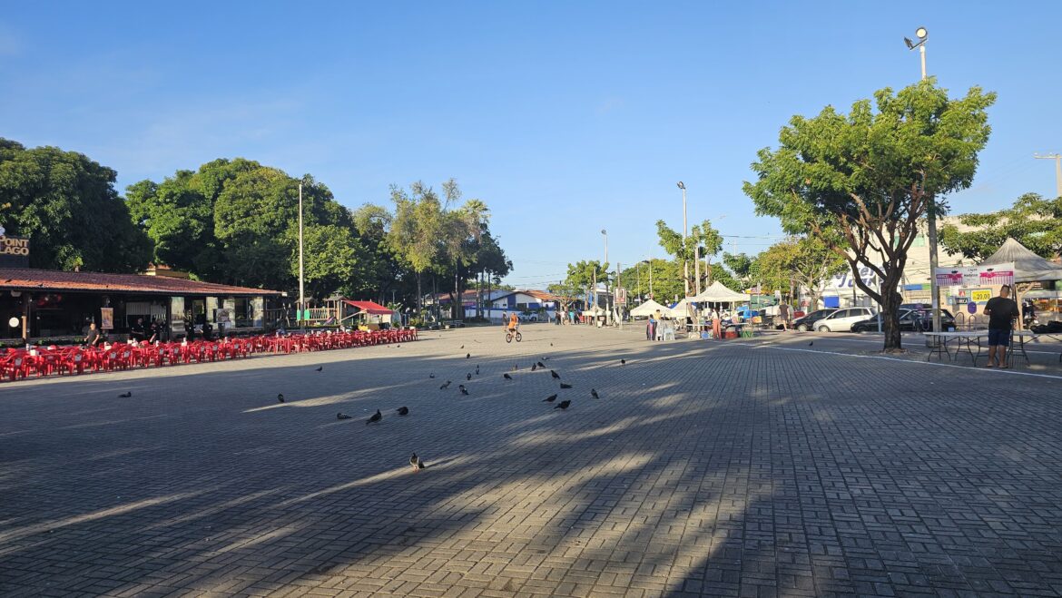 Praça do Lago Jacarey é revitalizada