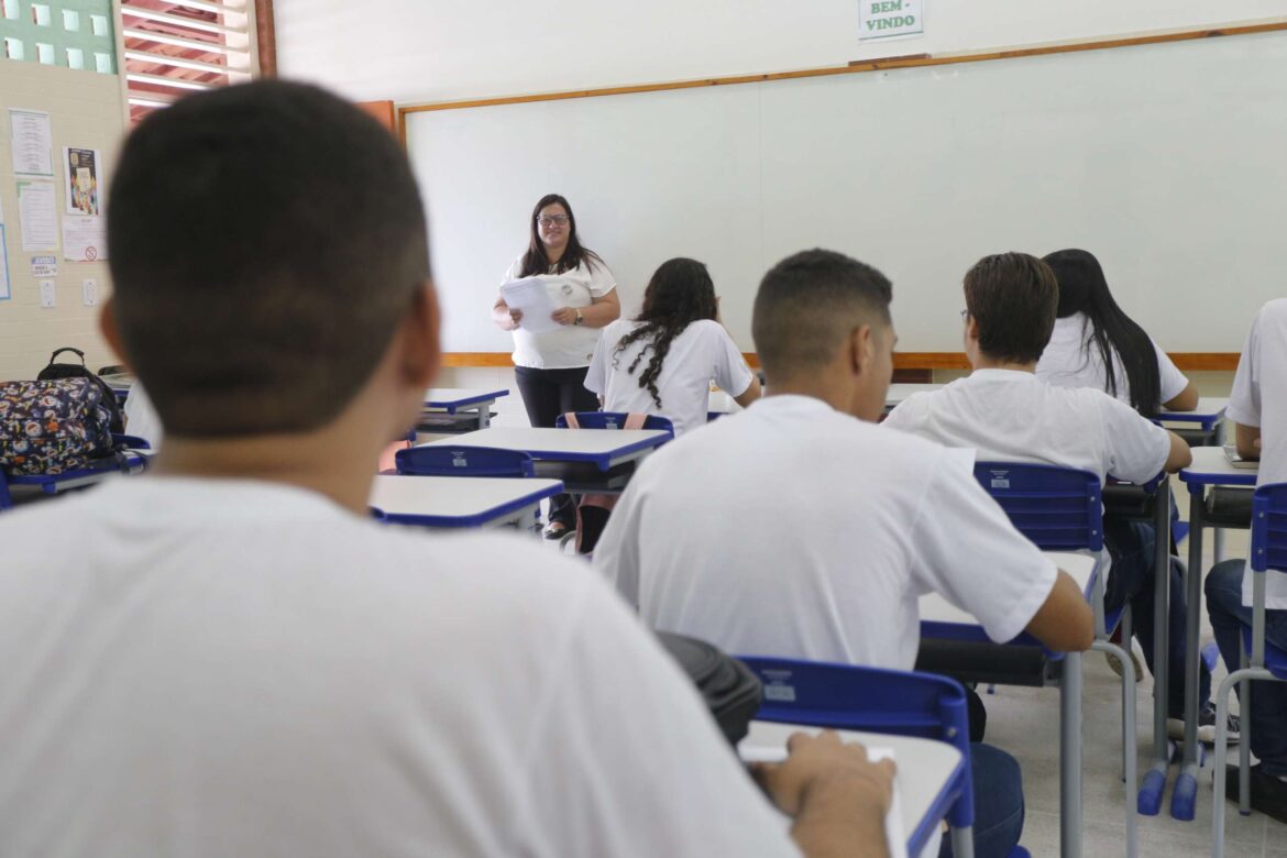 Reajuste dos professores da rede estadual será de 5,4%