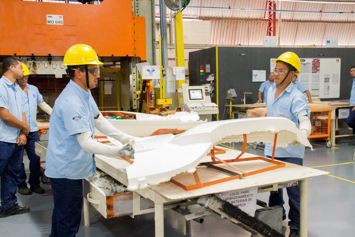 Ceará fecha 2025 com o segundo maior número de empregos industriais do Norte e Nordeste