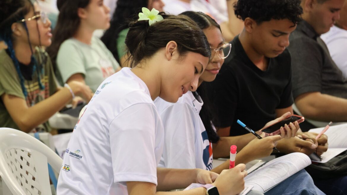 Abertas inscrições para o Academia Enem 2026